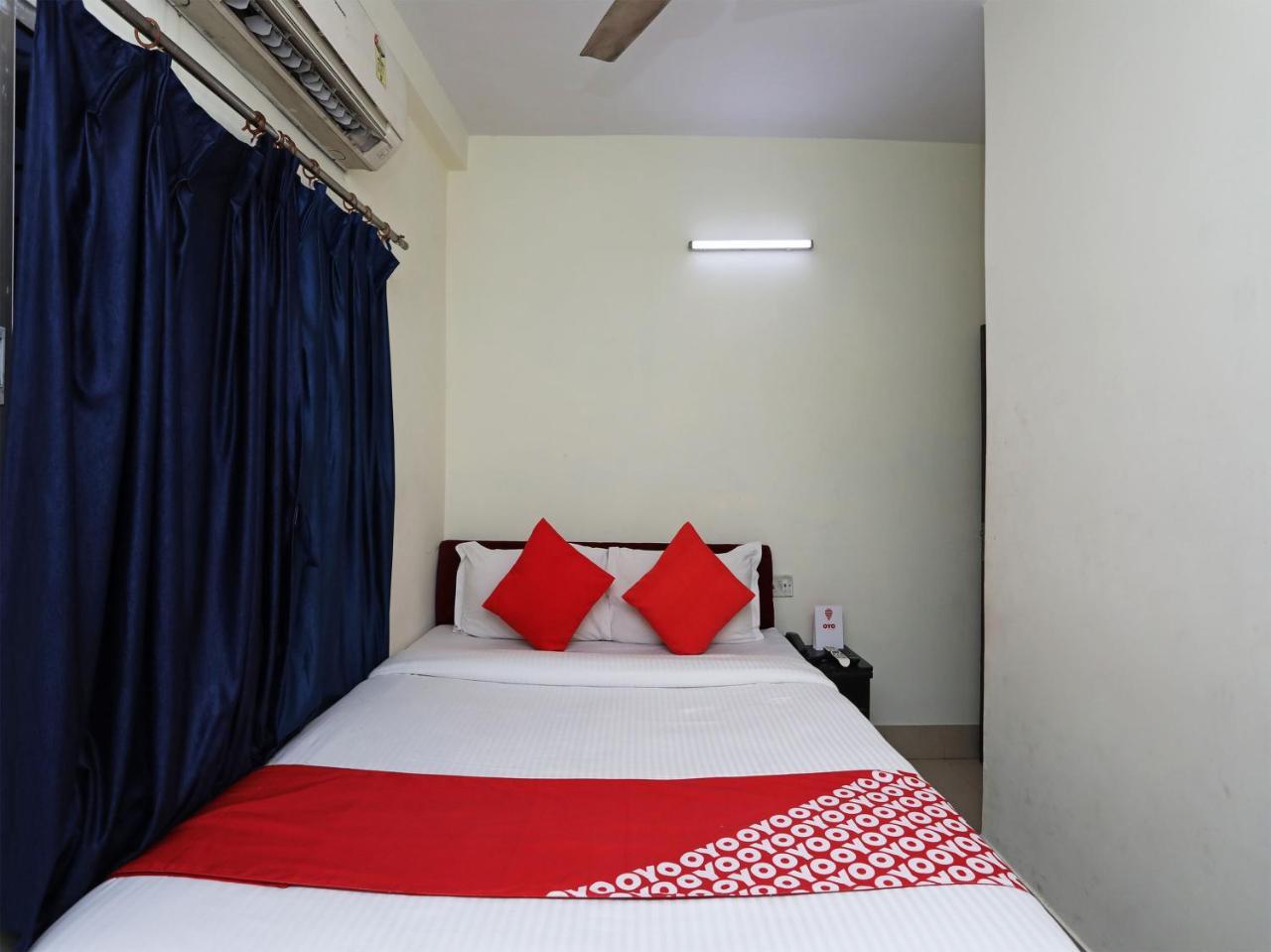 Oyo 13906 Vinita Inn Santragachi Exterior foto
